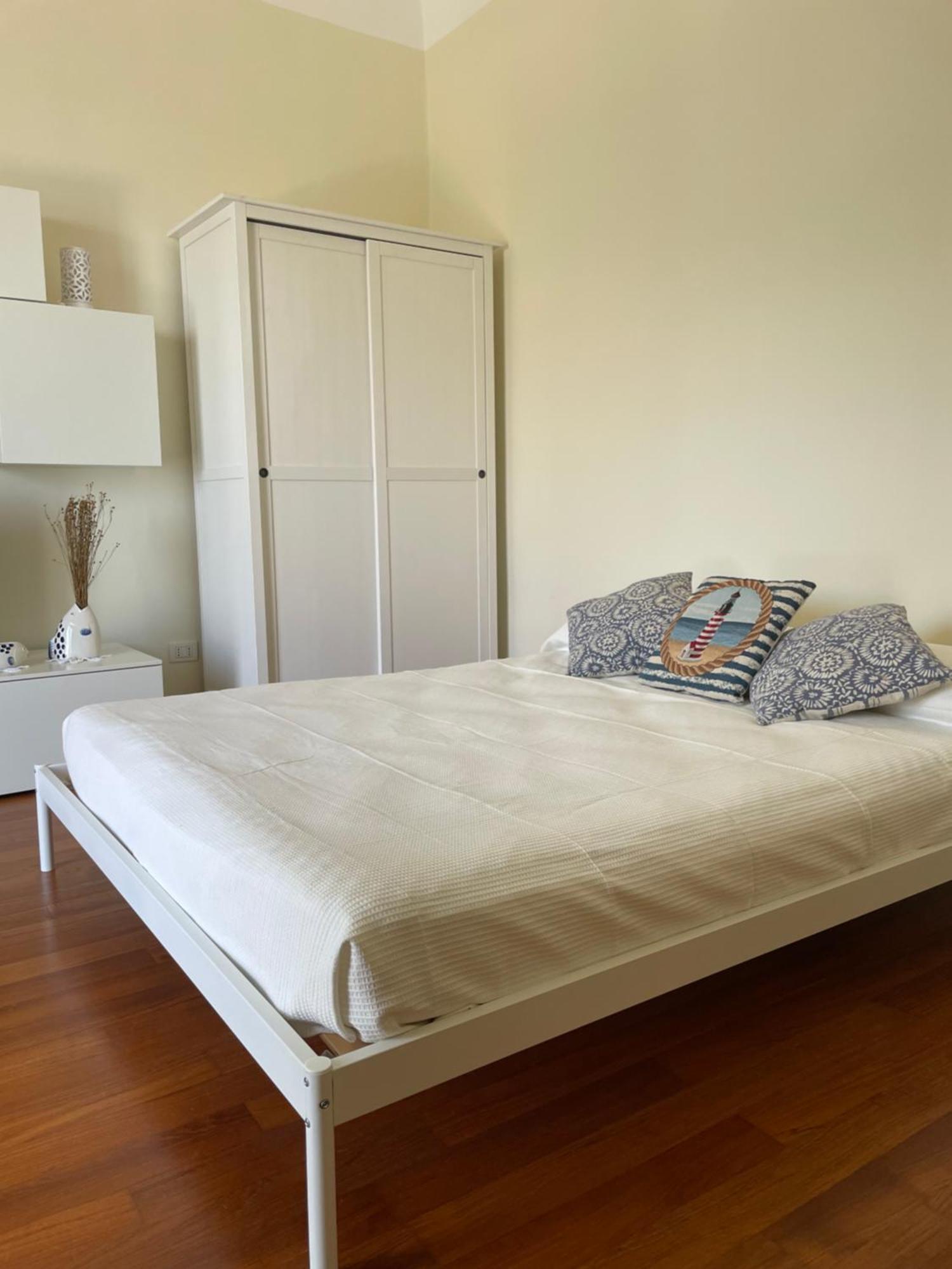 דירות ג'ובינאצו Casa Al Porto מראה חיצוני תמונה